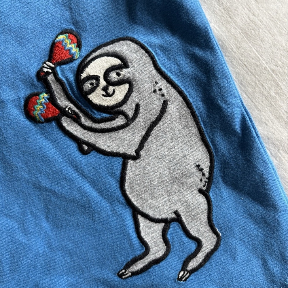 NWT Hanna Andersson Fiesta Sloth Tee Shirt 18-24mo Organic Cotton Blue Unisex - Picture 3 of 13